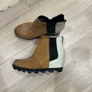 Sorel Joan of Artic boots Size 8